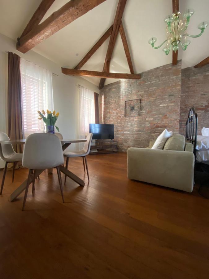 Duomo Murano Apartment With Canal View エクステリア 写真